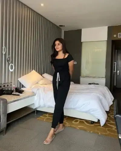 Call Girls Solapur Cash On Delivery